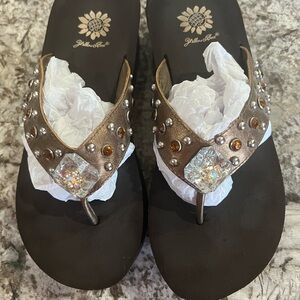Yellow Box Women's Bronze Jeweled Sandals/FlipFlops EUC Size 8.5